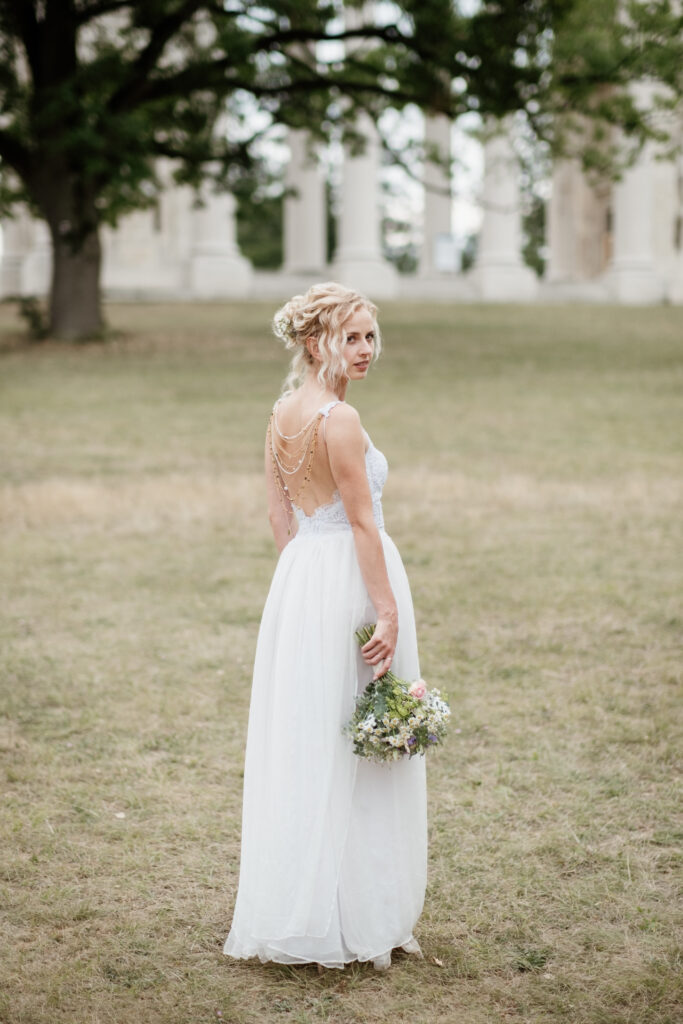 Timeless wedding photography in Prague
