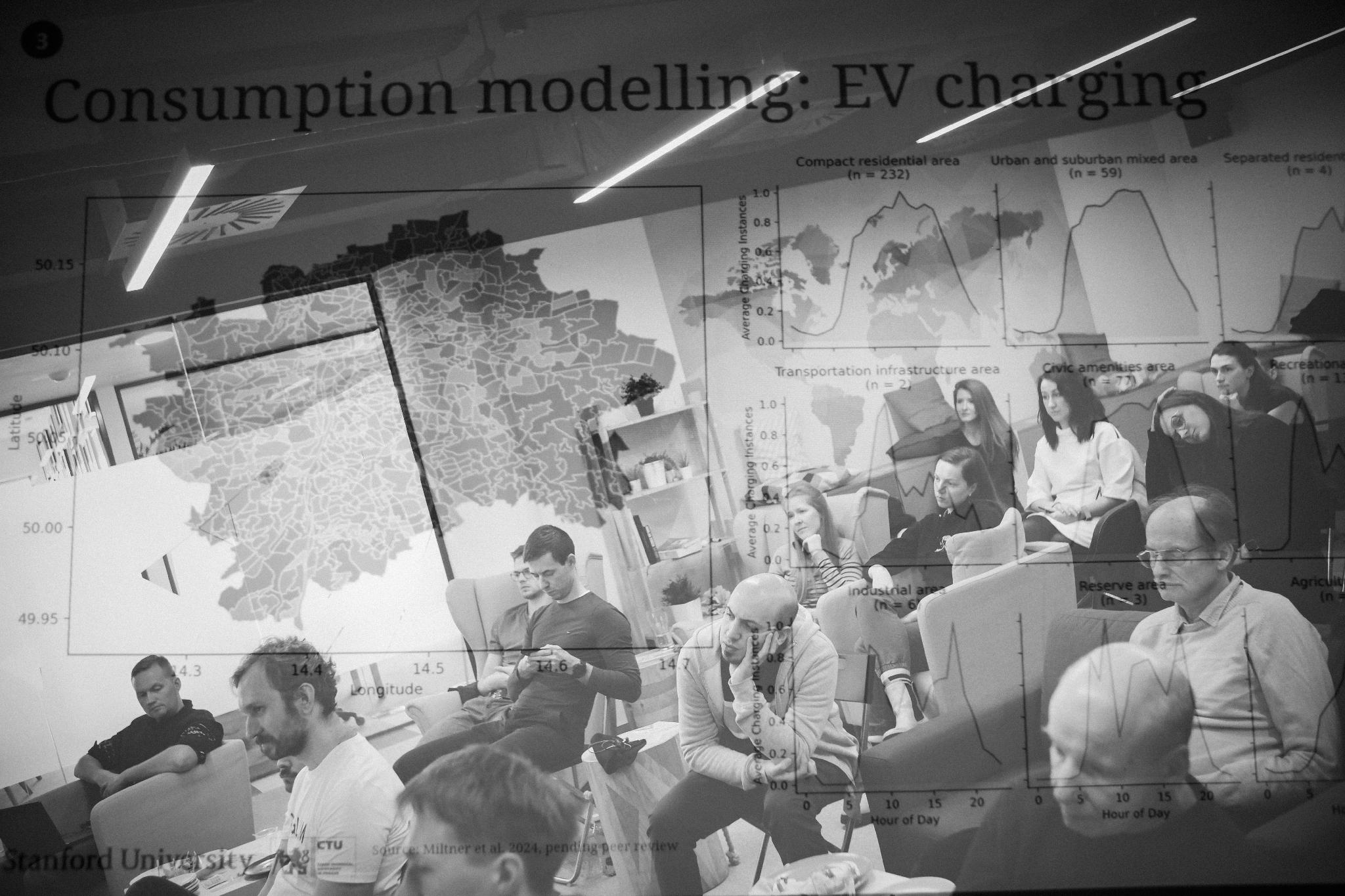 Umělecká fotografie double exposure na hubu ve společnosti miton